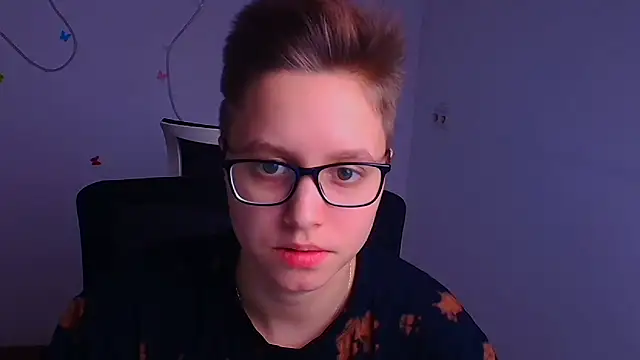 Bella Swannn online show from 03-06-25, 03:56