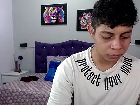 Alejandroo 22 online show from 09-22-25, 01:57