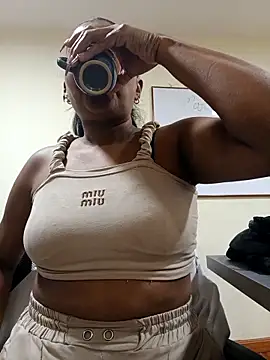 Ariana Rodriguez online show from 04-18-26, 12:14