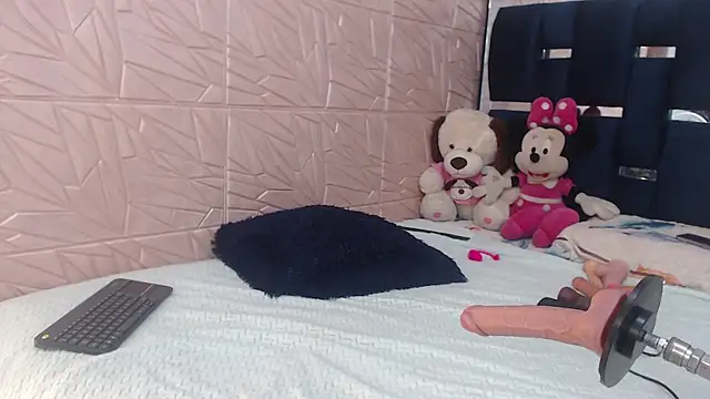 Snapshot of Aleska128 chatting on 11-20-25, 08:58 Aleska128 online show from 11-20-25, 08:58