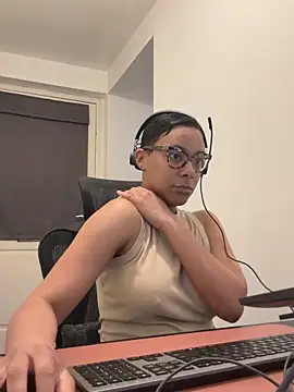 Melia Rayne online show from 03-18-26, 10:40