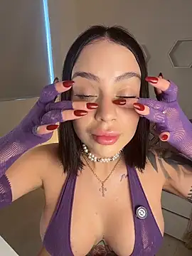 ValentinaMilann online show from 04-05-26, 07:22