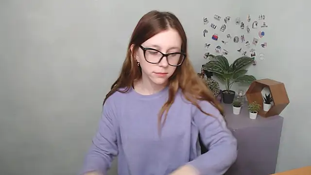 Snapshot of _MiraGold_ chatting on 11-11-25, 08:03 MiraGold online show from 11-11-25, 08:03