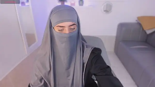 salma arabicc online show from 10-15-25, 04:12