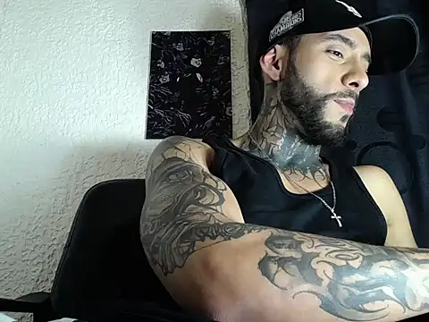 Snapshot of dante_d_angelo_ chatting on 09-26-25, 03:43 dante d angelo  online show from 09-26-25, 03:43