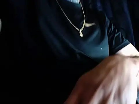 Snapshot of dante_d_angelo_ chatting on 10-24-25, 07:05 dante d angelo  online show from 10-24-25, 07:05