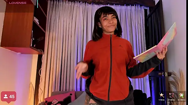 SarahLynn7 online show from 11-03-25, 08:54