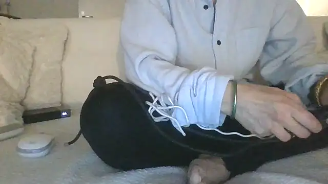 Valentinette online show from 04-03-26, 07:01