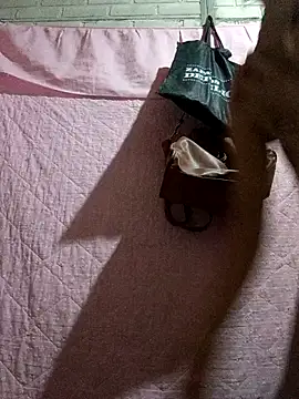 Snapshot of sarayulith chatting on 12-17-25, 10:27 sarayulith online show from 12-17-25, 10:27