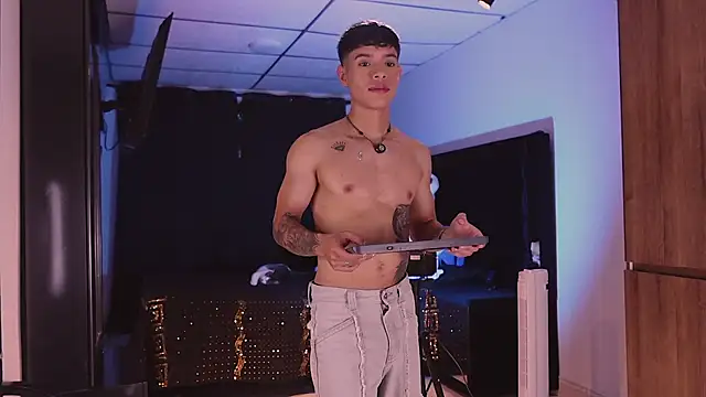 ErosKhaos online show from 10-19-25, 10:54