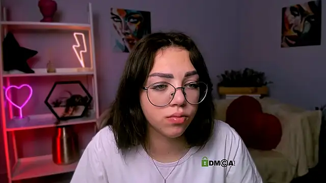 Snapshot of kiki_swan chatting on 03-10-25, 06:59 kiki swan online show from 03-10-25, 06:59