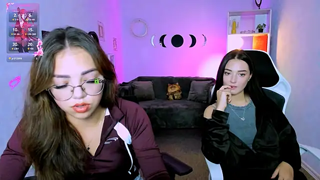 Snapshot of kiki_swan chatting on 09-22-25, 12:40 kiki swan online show from 09-22-25, 12:40