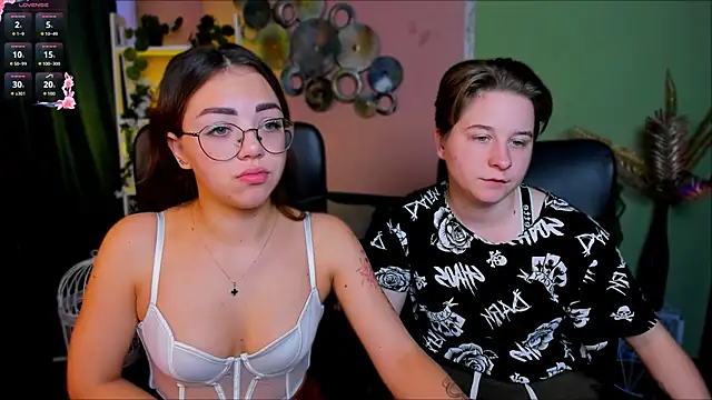 Snapshot of kiki_swan chatting on 10-04-25, 05:49 kiki swan online show from 10-04-25, 05:49