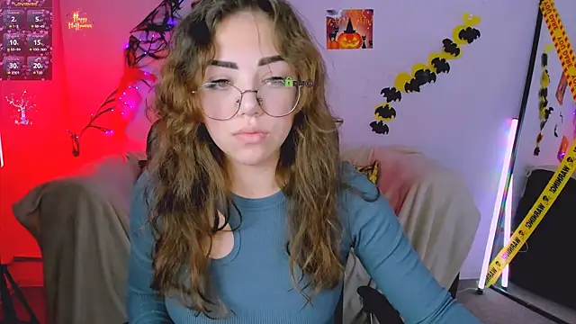 Snapshot of kiki_swan chatting on 10-30-25, 10:06 kiki swan online show from 10-30-25, 10:06