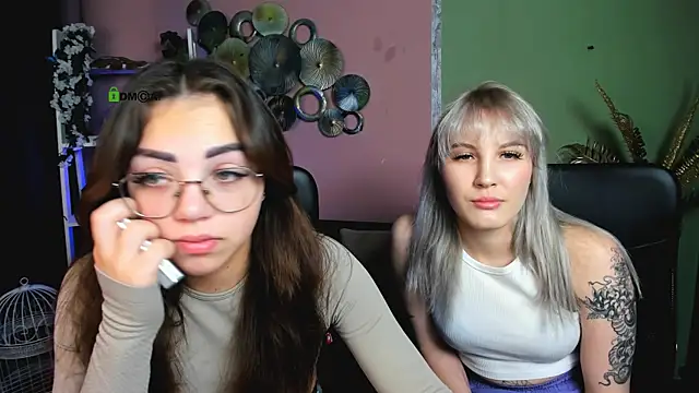 Snapshot of kiki_swan chatting on 12-04-25, 06:44 kiki swan online show from 12-04-25, 06:44