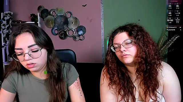 Snapshot of kiki_swan chatting on 12-05-25, 08:45 kiki swan online show from 12-05-25, 08:45