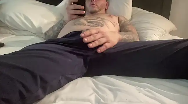 Snapshot of Thegreatwhitepipe chatting on 03-18-25, 04:26 Thegreatwhitepipe online show from 03-18-25, 04:26