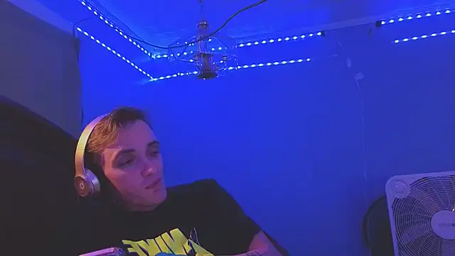 Ilovepussy1911 online show from 04-12-26, 11:48