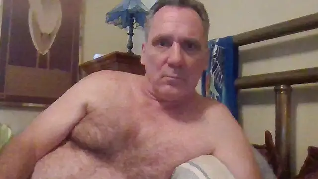 Snapshot of HunkofRock chatting on 07-06-26, 03:03 HunkofRock online show from 07-06-26, 03:03