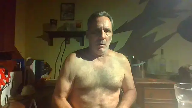 Snapshot of HunkofRock chatting on 07-23-26, 01:58 HunkofRock online show from 07-23-26, 01:58
