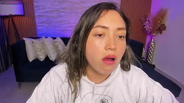 heidy johns online show from 11-20-25, 03:07