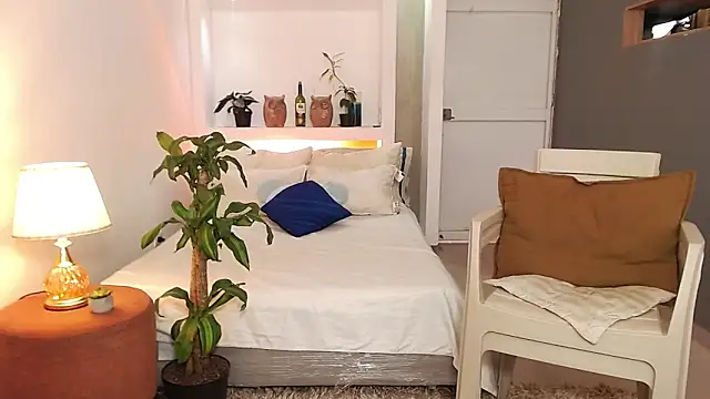 Snapshot of juanes_puthee chatting on 11-10-25, 12:48 juanes puthee online show from 11-10-25, 12:48