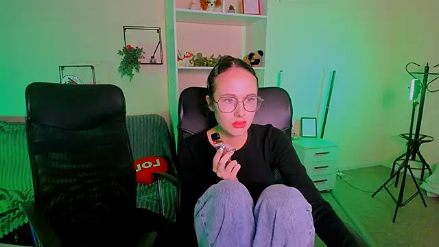 mona cloud online show from 10-05-25, 11:35