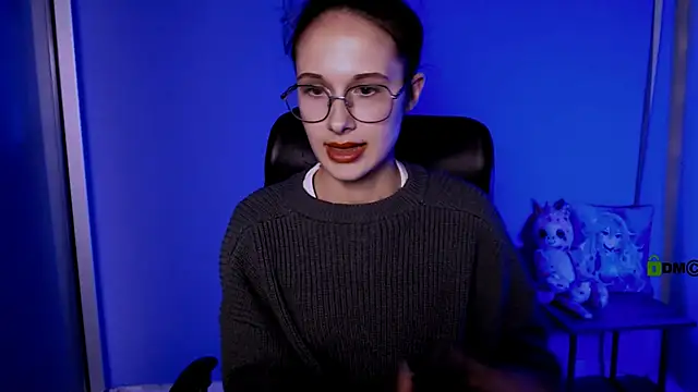 mona cloud online show from 10-09-25, 07:45