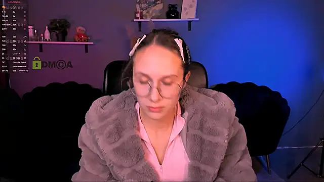 mona cloud online show from 10-19-25, 11:27