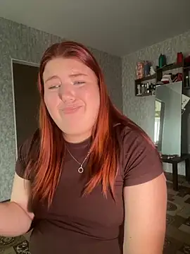 Snapshot of Dreamy_Desire chatting on 10-17-25, 12:08 Dreamy Desire online show from 10-17-25, 12:08