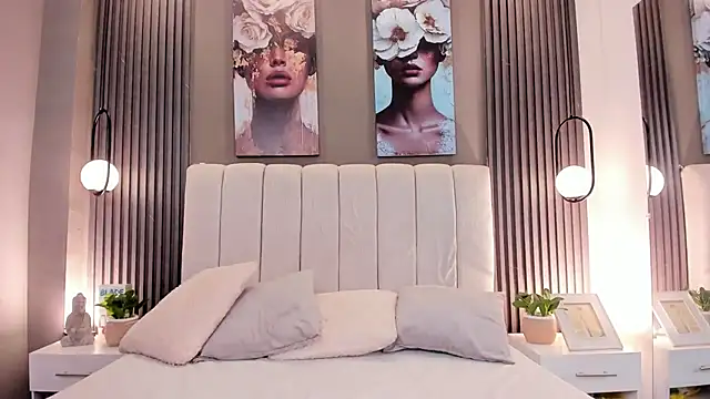 GiannaColling1 online show from 01-12-26, 08:03