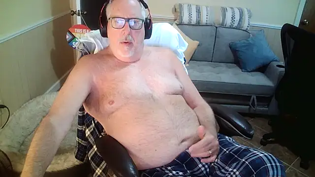 superbearboss online show from 04-26-26, 02:37