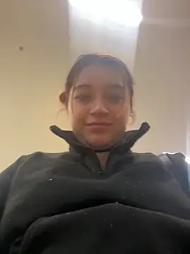 Karina Leon online show from 05-06-26, 06:13