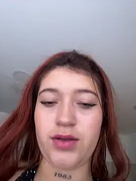 Karina Leon online show from 05-13-26, 08:06