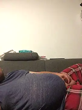 Snapshot of Derbaer1990 chatting on 09-19-25, 07:47 Derbaer1990 online show from 09-19-25, 07:47