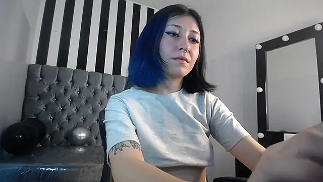 Snapshot of lissacatty_t chatting on 03-21-25, 10:17 lissacatty t online show from 03-21-25, 10:17