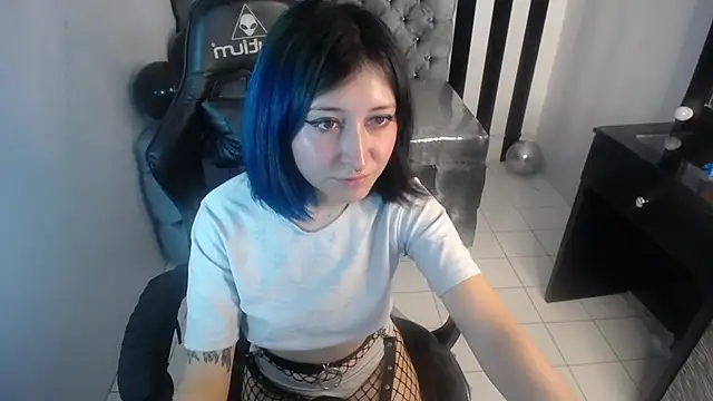Snapshot of lissacatty_t chatting on 03-22-25, 01:22 lissacatty t online show from 03-22-25, 01:22