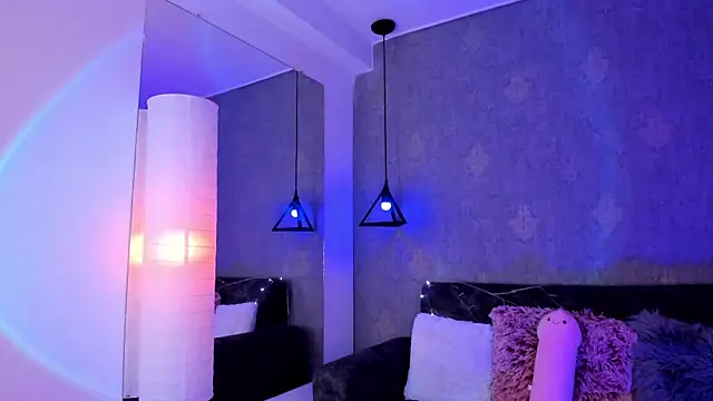 Snapshot of Hi_Soyfer chatting on 03-15-25, 03:27 Hi Soyfer online show from 03-15-25, 03:27