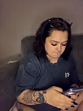 Saucy-Serenity online show from 11-02-25, 08:22