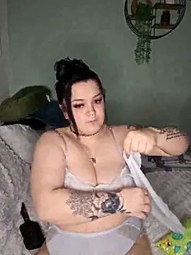 Saucy-Serenity online show from 02-20-26, 07:47