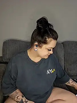 Saucy-Serenity online show from 03-15-26, 11:49