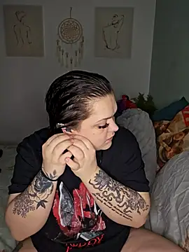 Saucy-Serenity online show from 04-13-26, 07:19