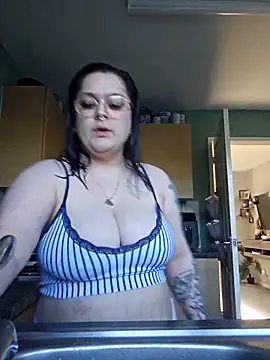 Saucy-Serenity online show from 04-25-26, 04:59