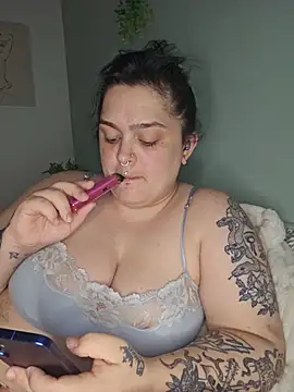 Snapshot of Saucy-Serenity chatting on 06-24-26, 09:58 Saucy-Serenity online show from 06-24-26, 09:58