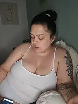Snapshot of Saucy-Serenity chatting on 06-27-26, 10:15 Saucy-Serenity online show from 06-27-26, 10:15