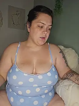 Snapshot of Saucy-Serenity chatting on 07-18-26, 09:51 Saucy-Serenity online show from 07-18-26, 09:51