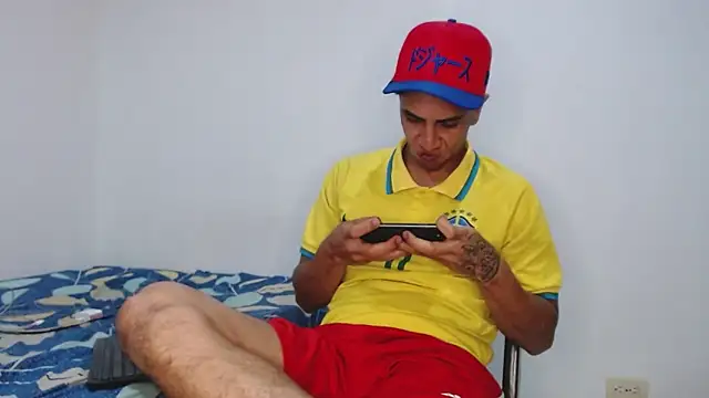 Monkey uchiha777 online show from 12-01-25, 10:48