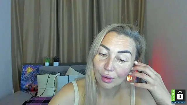 Snapshot of Kiss_julli88I chatting on 11-08-25, 06:29 Kiss julli88I online show from 11-08-25, 06:29