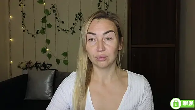 Snapshot of Kiss_julli88I chatting on 11-09-25, 06:28 Kiss julli88I online show from 11-09-25, 06:28