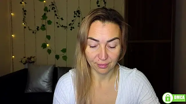 Snapshot of Kiss_julli88I chatting on 11-29-25, 06:22 Kiss julli88I online show from 11-29-25, 06:22